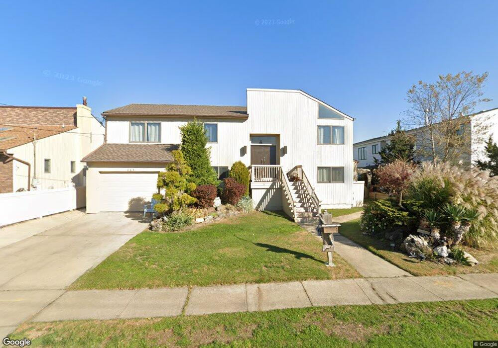 237 Pennsylvania Ave, Island Park, NY 11558 - photo 1