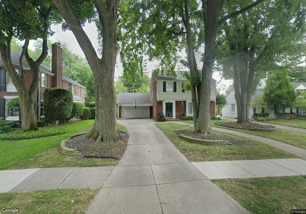 15 Radnor Cir, Grosse Pointe Farms, MI 48236 - photo 1