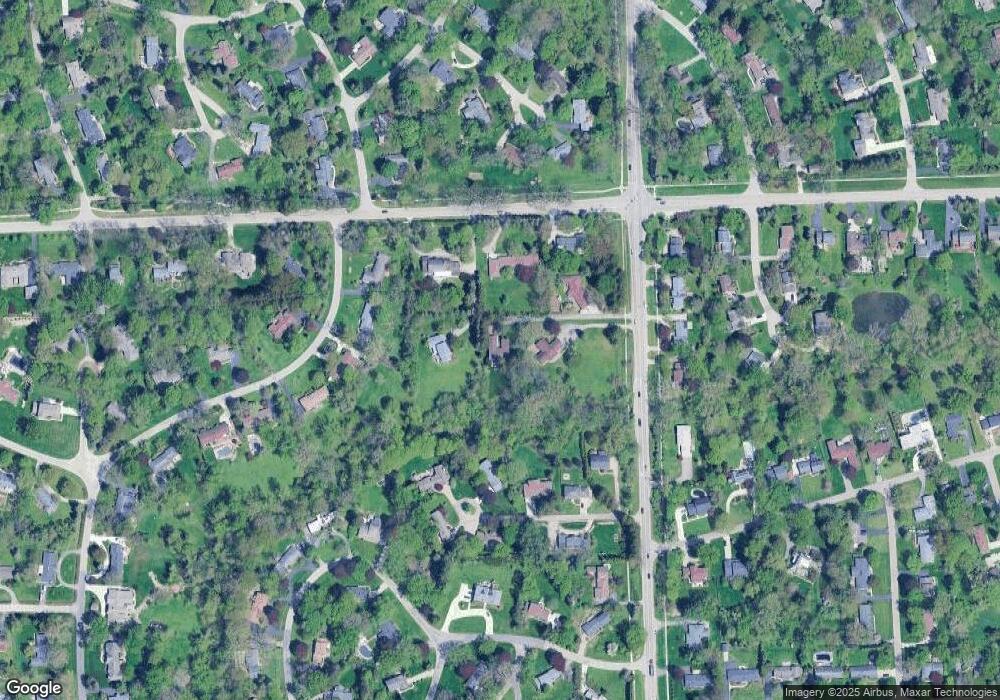 3945 N Adams Rd, Bloomfield Hills, MI 48304 - photo 1