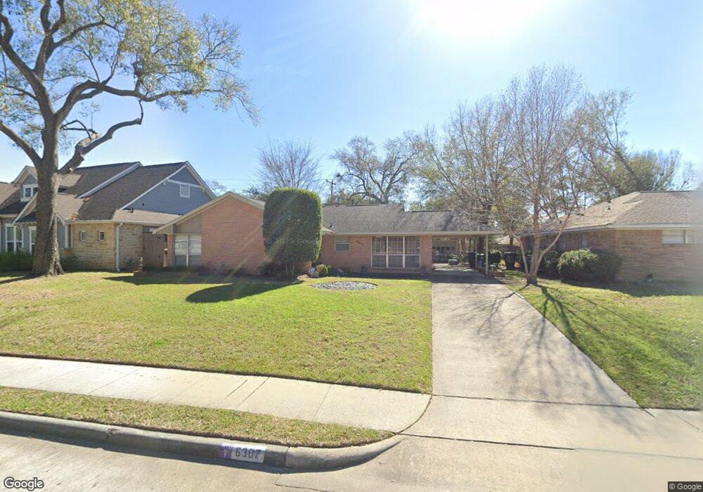 6307 Waltway Dr, Houston, TX 77008 - photo 1