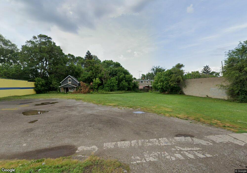 2408 Davison Rd, Flint, MI 48506 - photo 1