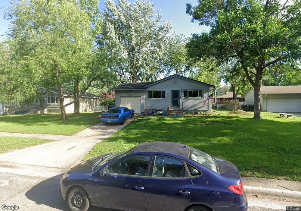 1837 SW 36th St, Topeka, KS 66611 - photo 1