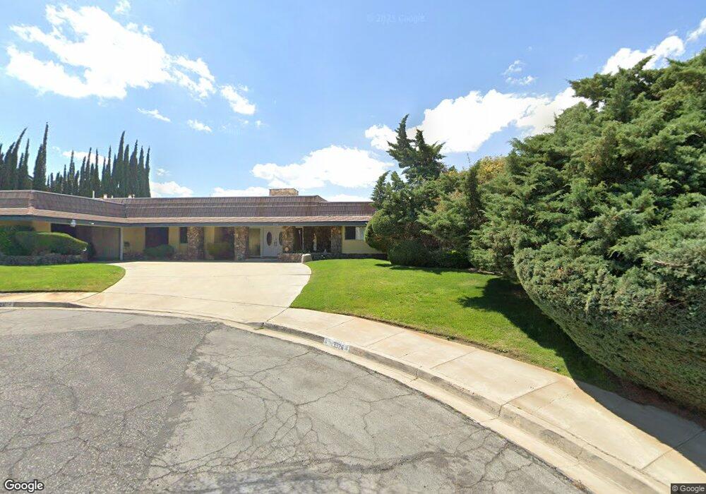 13926 Hillview Place, Victorville, CA 92395 - photo 1