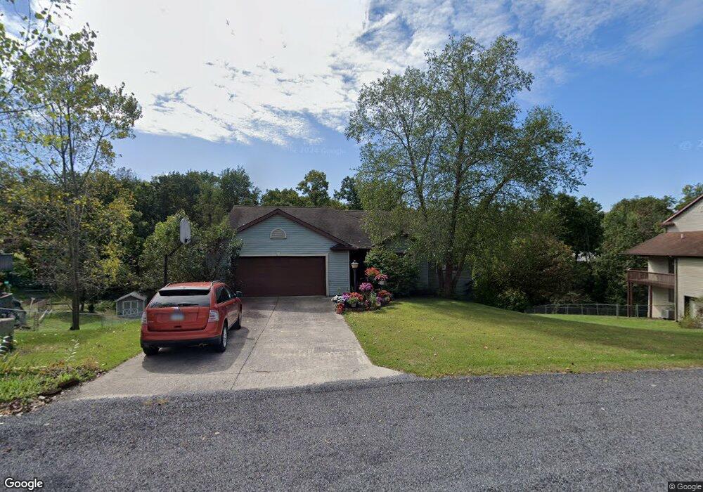 3120 Liverpool Ct, Chambersburg, PA 17201 - photo 1