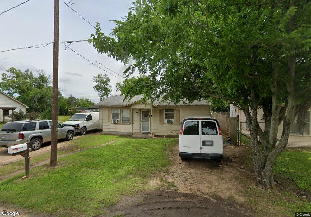 310 Chase Ave, Cleburne, TX 76031 - photo 1