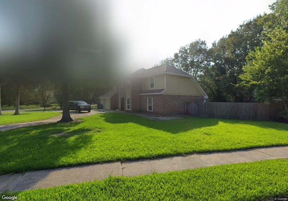 701 Balmoral Ct, Friendswood, TX 77546 - photo 1