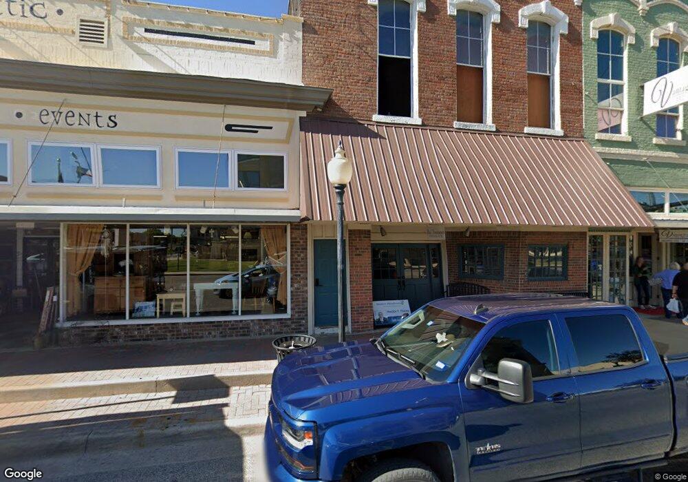 109 W California St, Gainesville, TX 76240 - photo 1