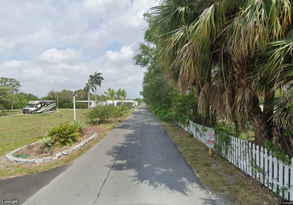 39 Palm Dr, Lake Worth Beach, FL 33461 - photo 1