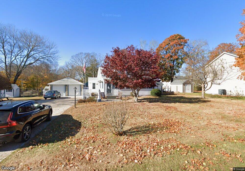 35 Central Ave, Niantic, CT 06357 - photo 1