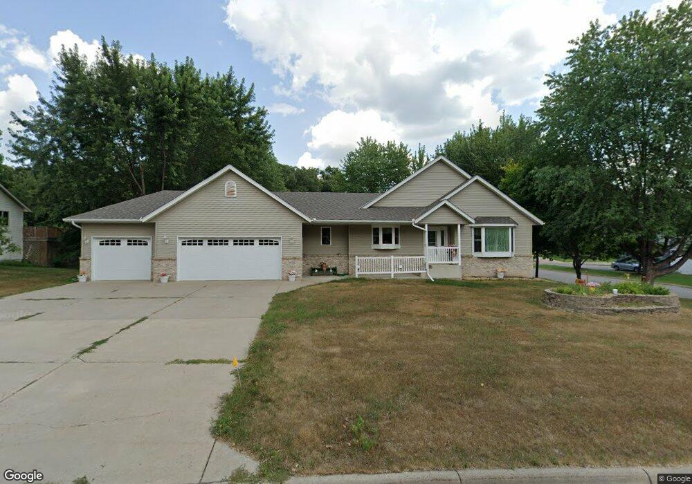 924 Oakcrest Ln, Sauk Rapids, MN 56379 - photo 1