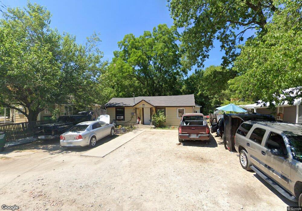 1403 Hemming St, Gainesville, TX 76240 - photo 1