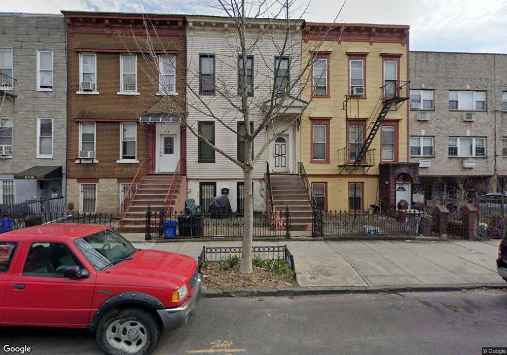 672 Macdonough St, Brooklyn, NY 11233 - photo 1