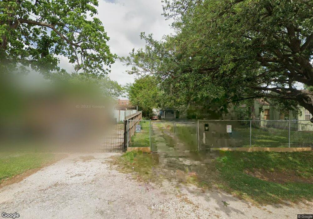 8408 Appleton St, Houston, TX 77022 - photo 1