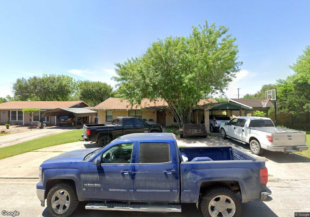 1303 Retama St, Beeville, TX 78102 - photo 1