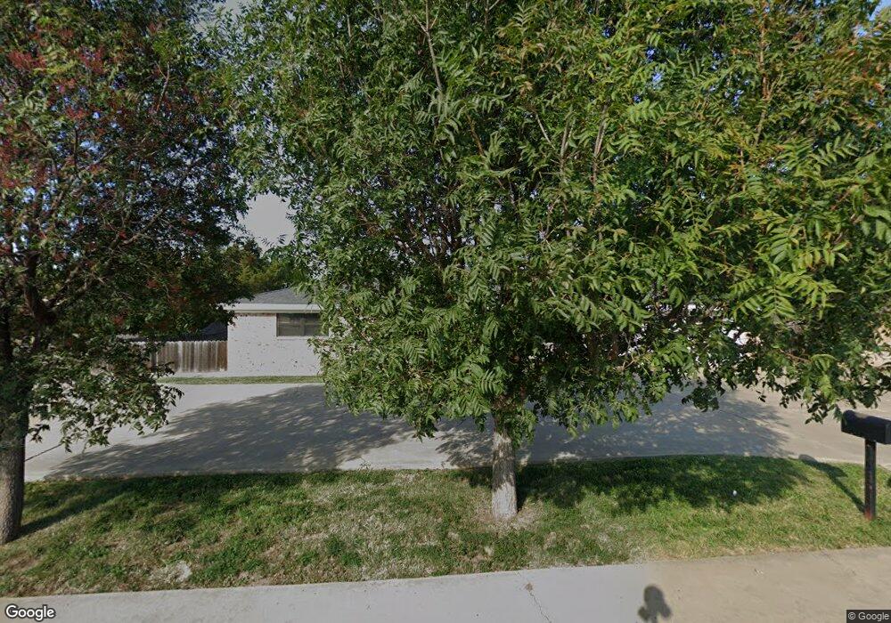 408 Melinda Ln, Dumas, TX 79029 - photo 1