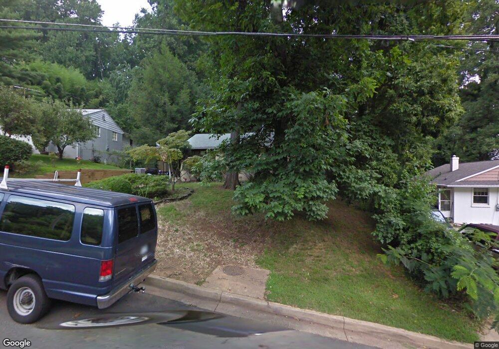 6354 Lakewood Dr, Falls Church, VA 22041 - photo 1