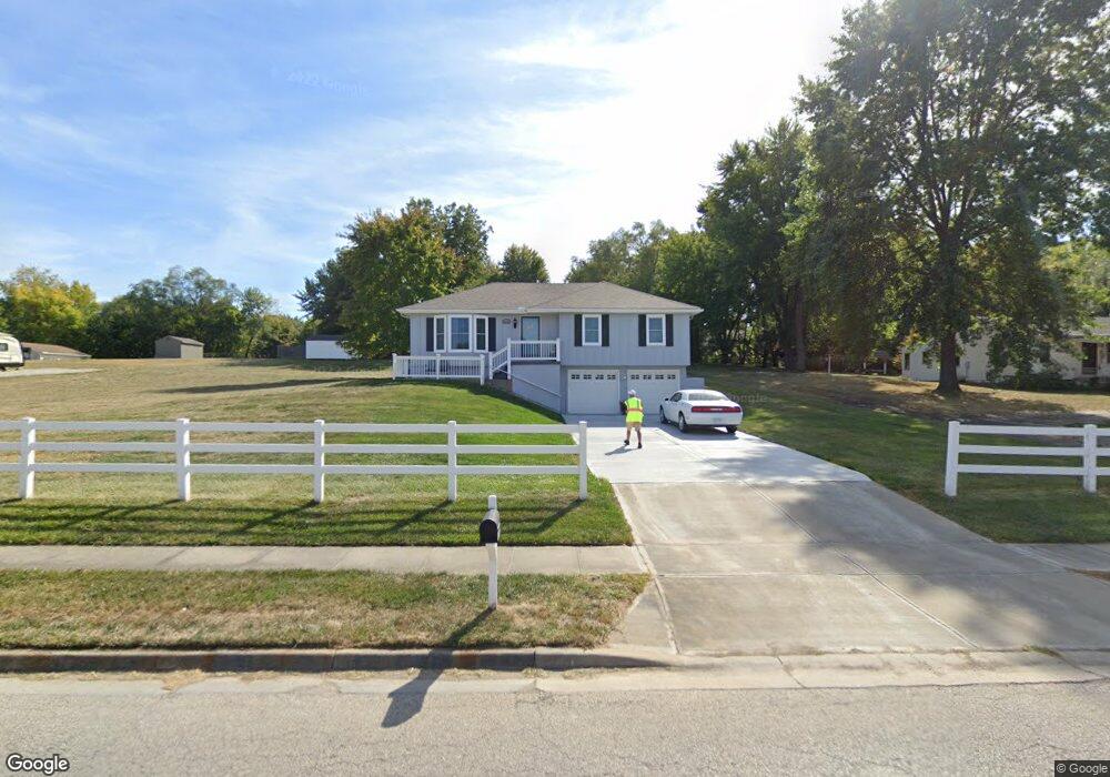 10117 W 49th St, Shawnee, KS 66203 - photo 1