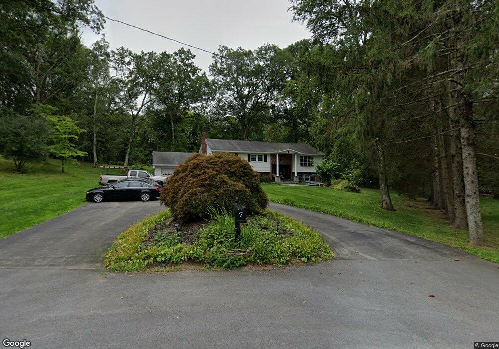 7 Anvil Ct, Wappingers Falls, NY 12590 - photo 1