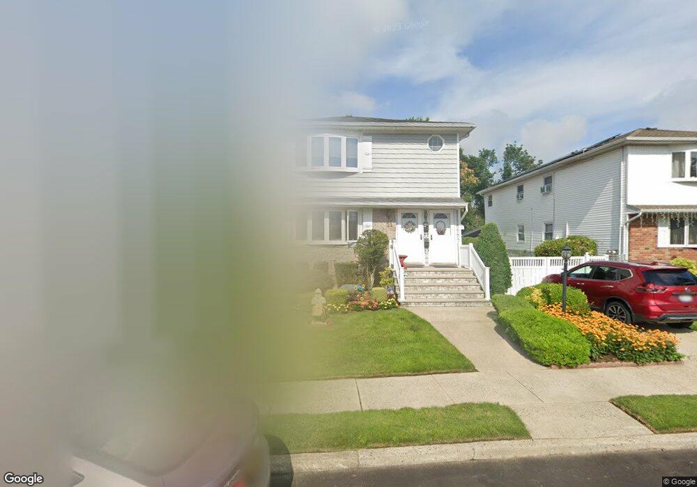 51 Farnum Blvd, Franklin Square, NY 11010 - photo 1