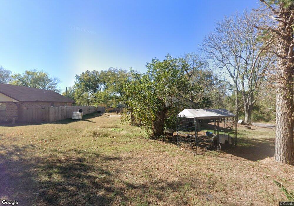 812 N Taft Ave, Okmulgee, OK 74447 - photo 1