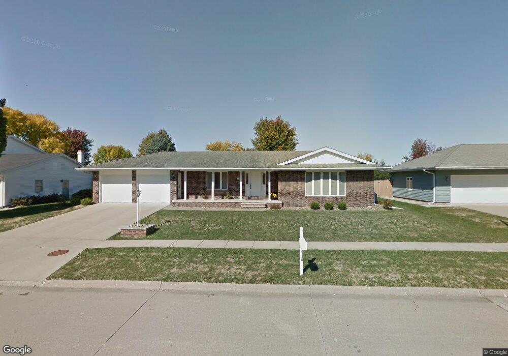 2324 N 6th Ave E, Newton, IA 50208 - photo 1