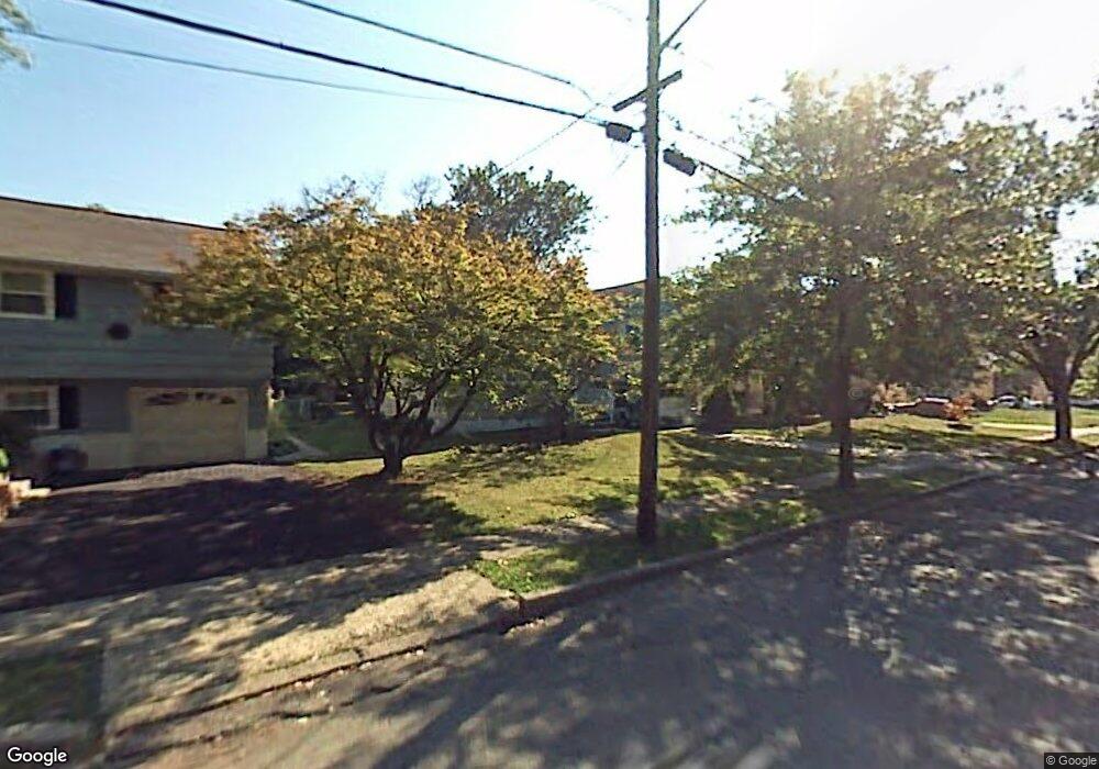 713 Cedar Crest Dr, Bound Brook, NJ 08805 - photo 1