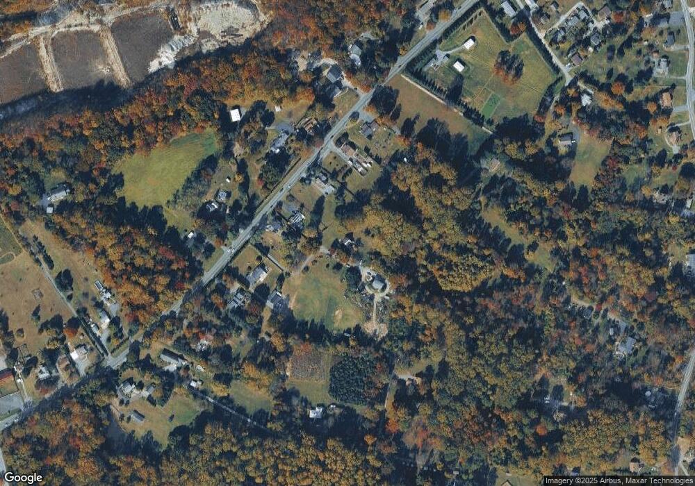 7 Hemlock Ln, Temple, PA 19560 - photo 1