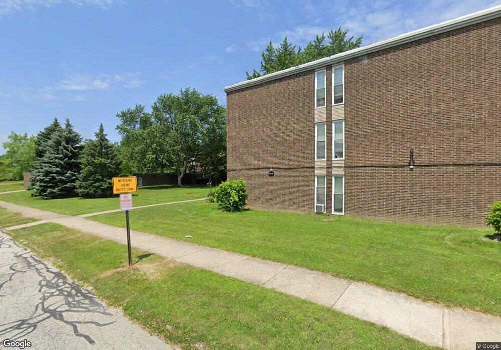 20101 Clare Ave unit 101, Maple Heights, OH 44137 - photo 1