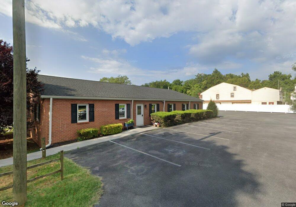 912 Warren Ave, Front Royal, VA 22630 - photo 1