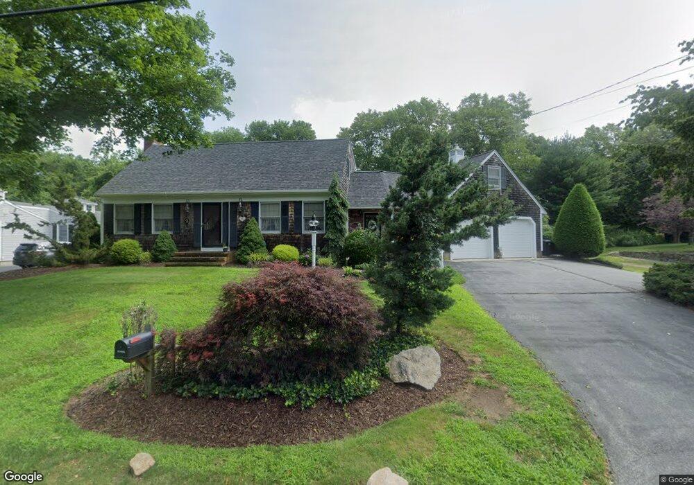 215 Rockland St, South Dartmouth, MA 02748 - photo 1