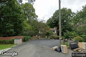 11 Charles St, Valhalla, NY 10595