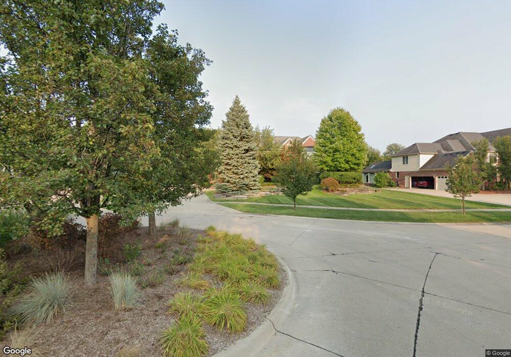 4938 Adams Pointe Ct, Troy, MI 48098 - photo 1