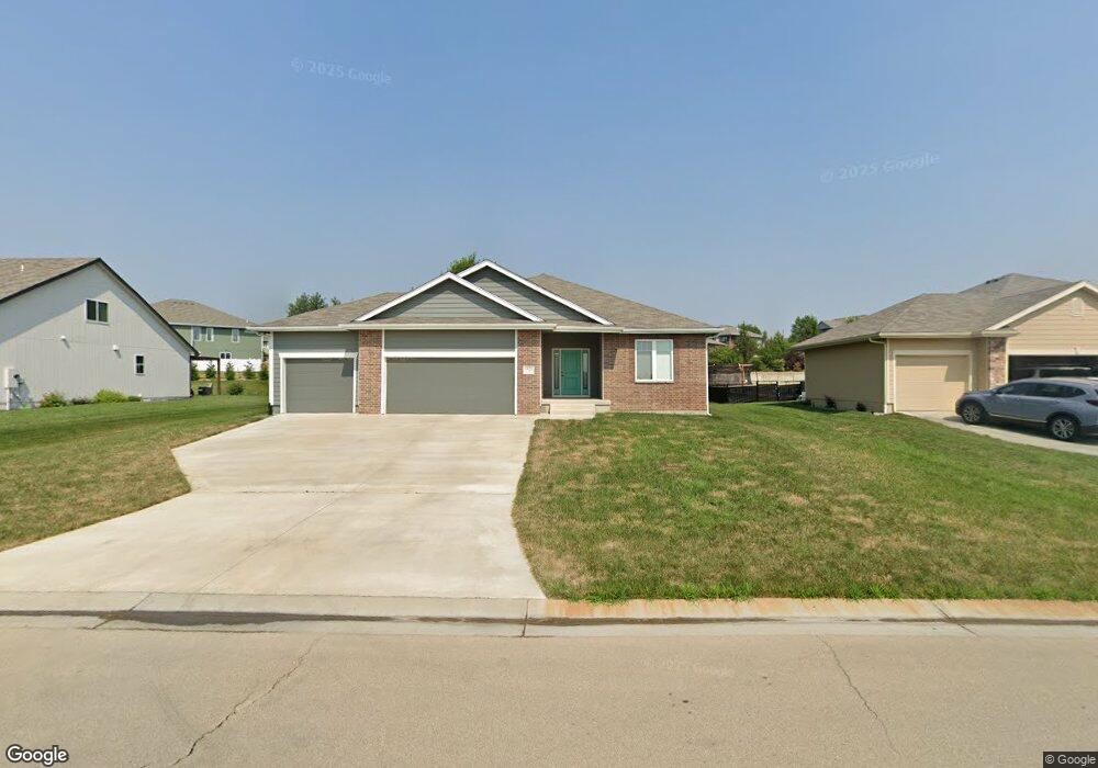 5824 SW 55th St, Topeka, KS 66610 - photo 1