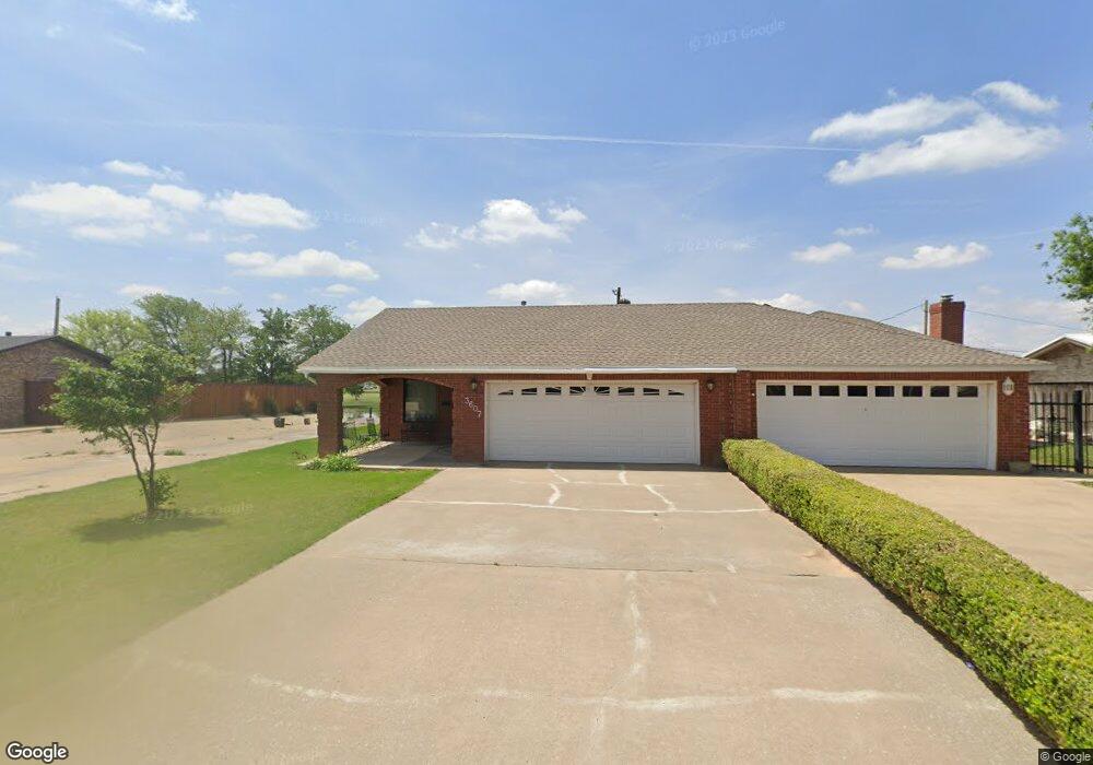 3607 Grandview Dr, Plainview, TX 79072 - photo 1