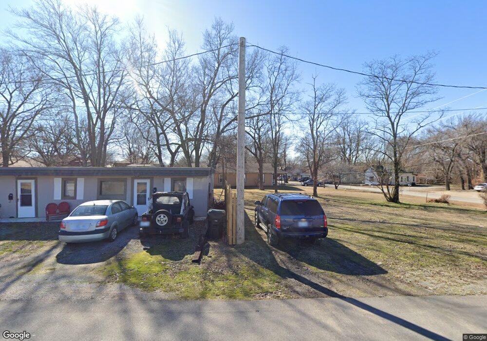 333 W Claremore St, Claremore, OK 74017 - photo 1