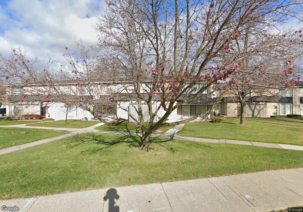 8275 Kennedy Cir unit 3, Warren, MI 48093 - photo 1