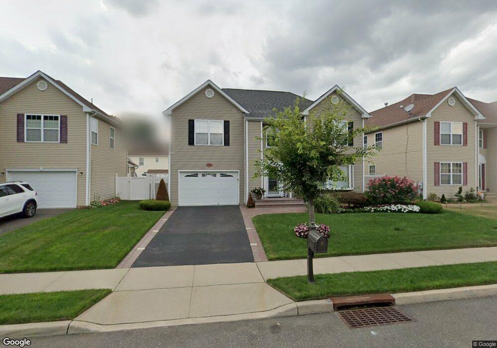 912 Otsego Rd, West Hempstead, NY 11552 - photo 1