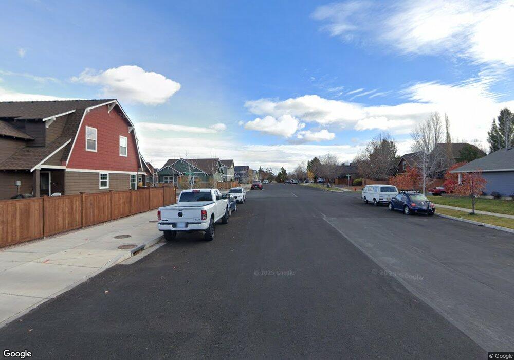 27 NE Beall Dr, Bend, OR 97701 - photo 1