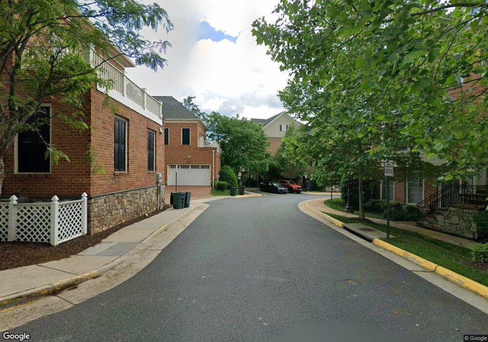 10627 Yorktown Dr, Fairfax, VA 22030 - photo 1