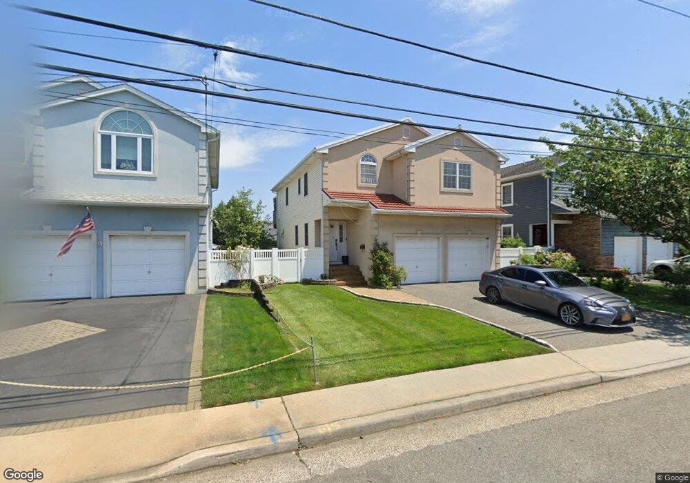 197 Sportsmans Ave, Freeport, NY 11520 - photo 1