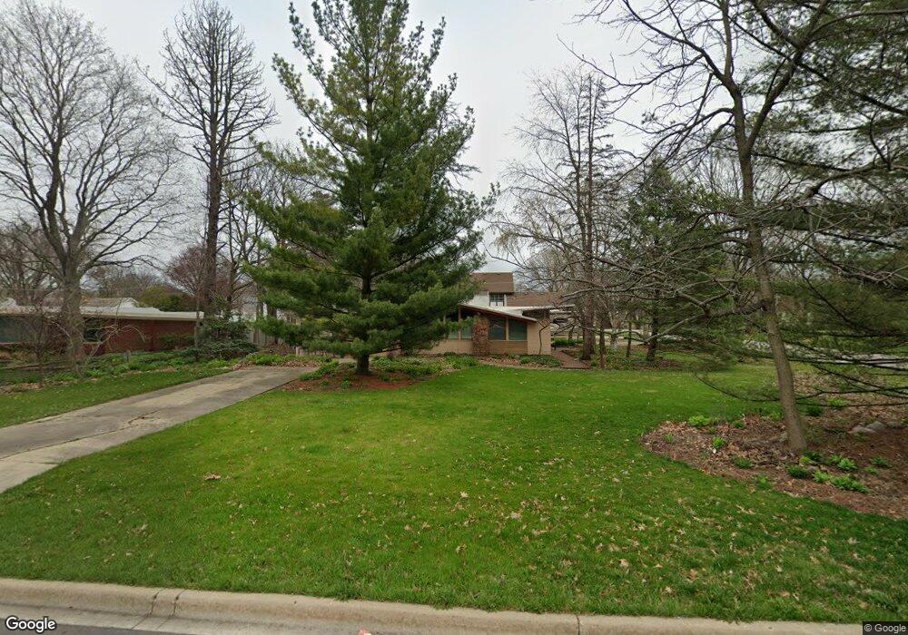 344 S Edgelawn Dr, Aurora, IL 60506 - photo 1