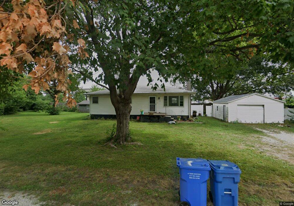 101 W Sylvan St, Virginia, IL 62691 - photo 1