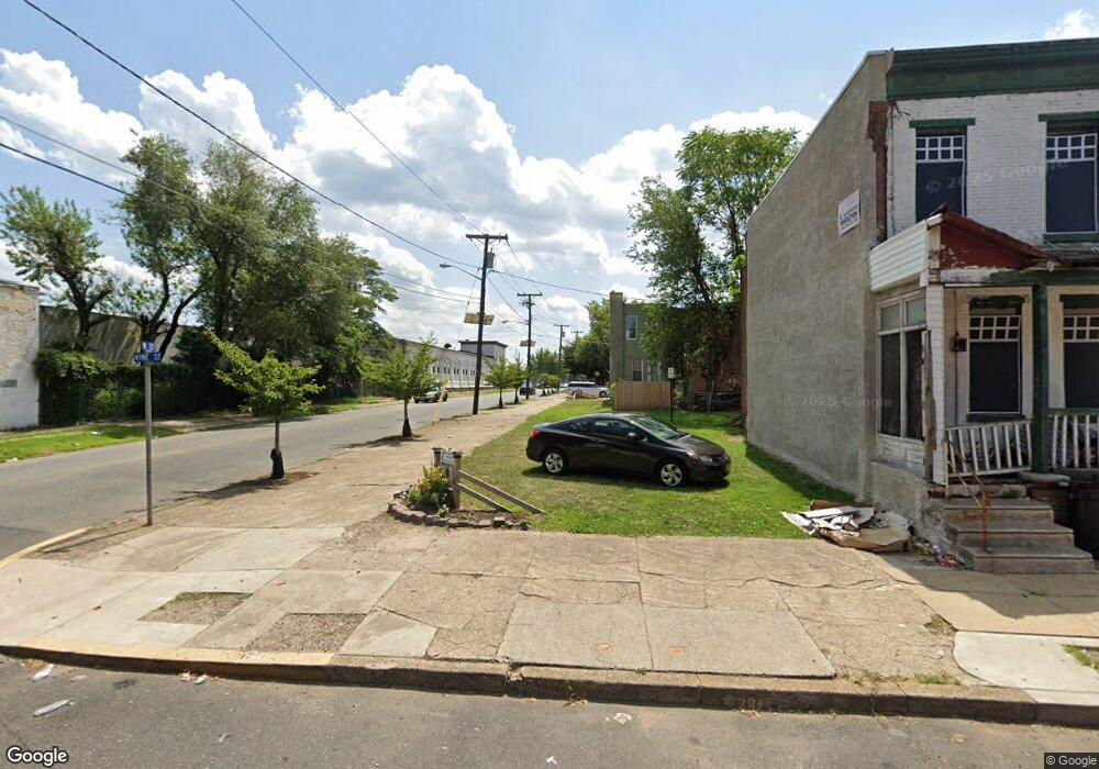 950 Vine St, Camden, NJ 08102 - photo 1