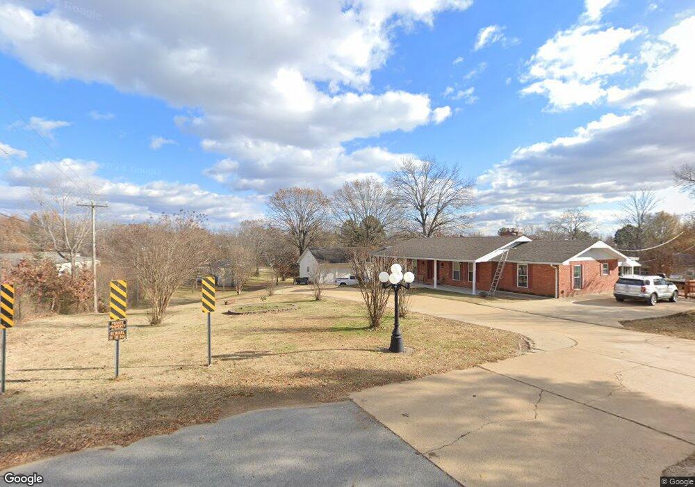 1938 Linn St, Poplar Bluff, MO 63901 - photo 1