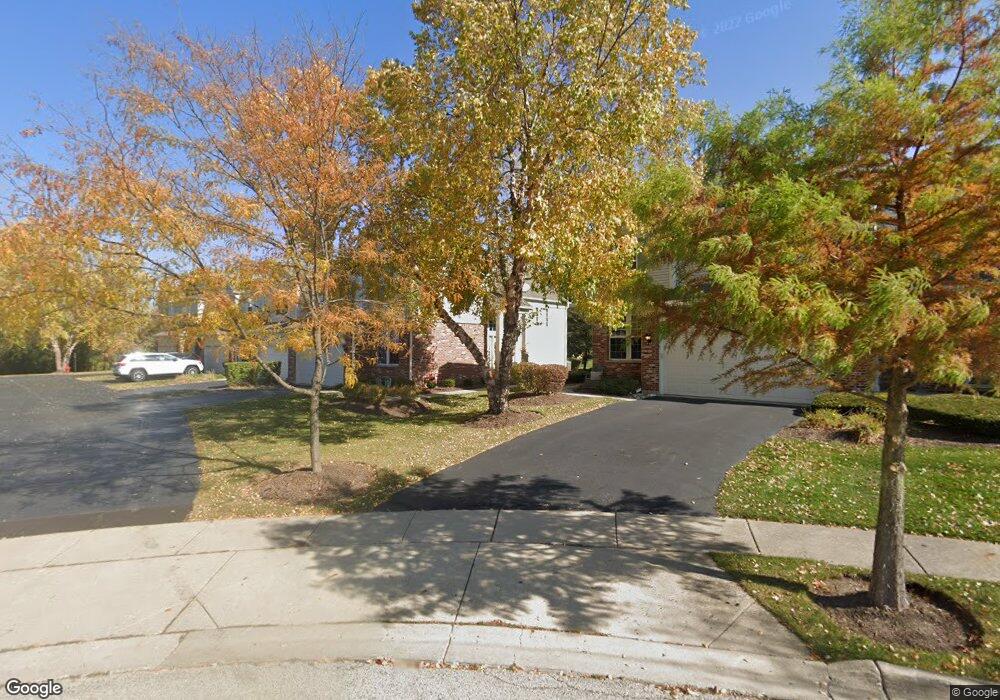 10 Parkside Ct, Algonquin, IL 60102 - photo 1