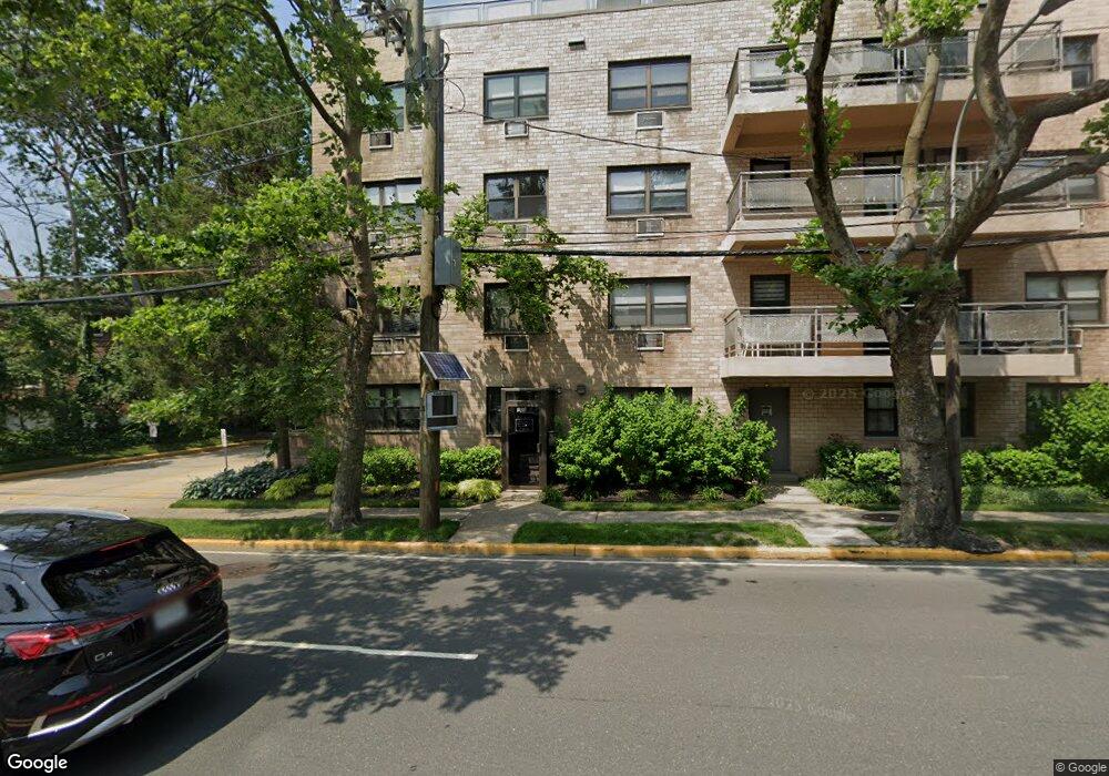 103 S Middle Neck Rd, Great Neck, NY 11021 - photo 1