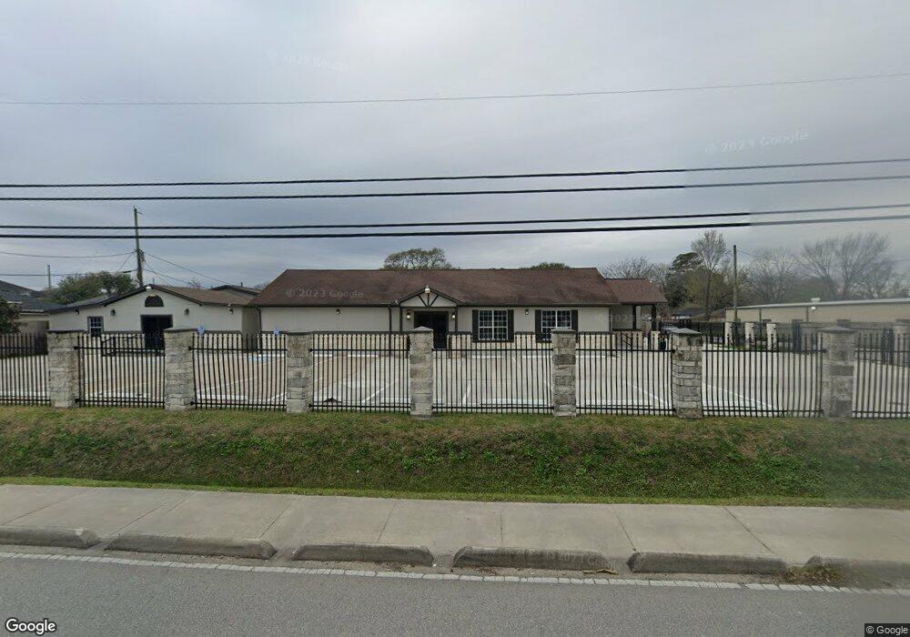 220 Feuhs Ln, Houston, TX 77022 - photo 1