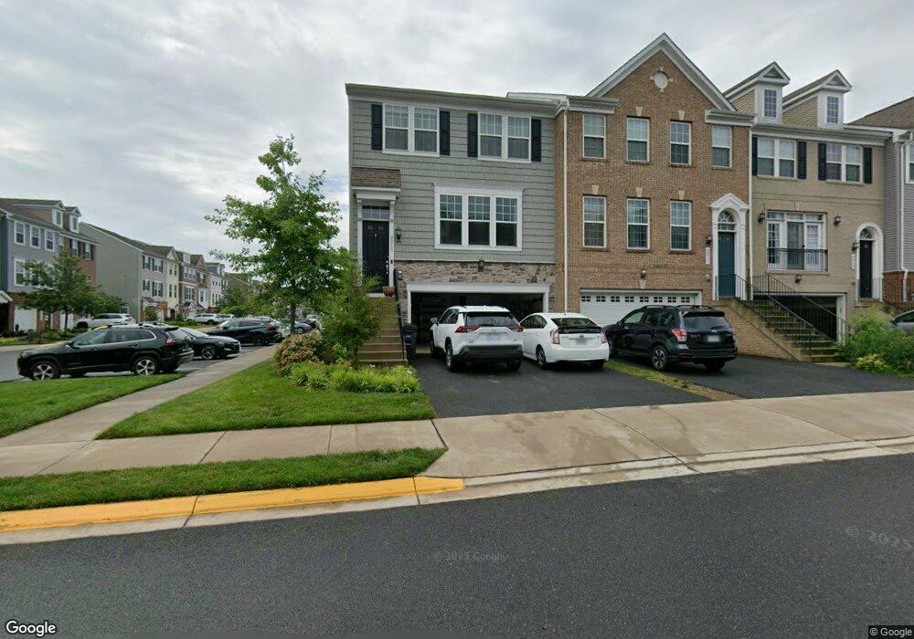 8815 Englewood Farms Dr, Manassas, VA 20112 - photo 1