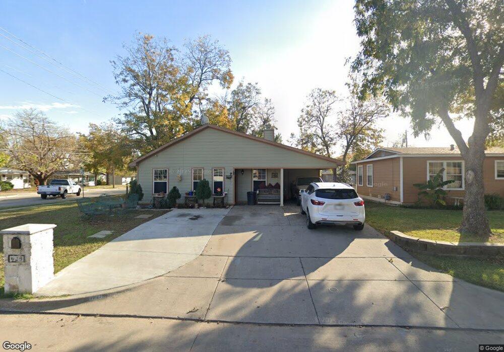 628 Terry Rd, Hurst, TX 76053 - photo 1