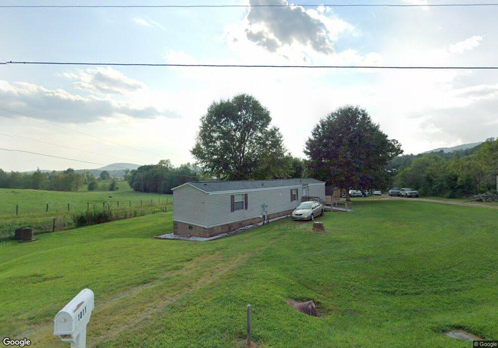 1011 Shingle Gap Rd, Purlear, NC 28665 - photo 1